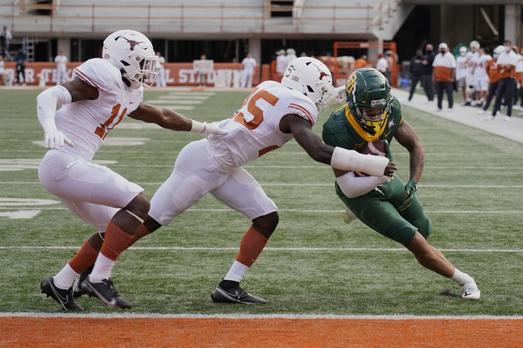 Baylor Texas Football - Gavin Holmes